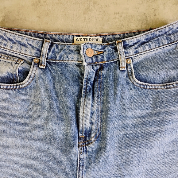 We The Free Pacifica Short Women 28 Blue Jean High Rise Distressed Hem 5" Inseam - Picture 3 of 13